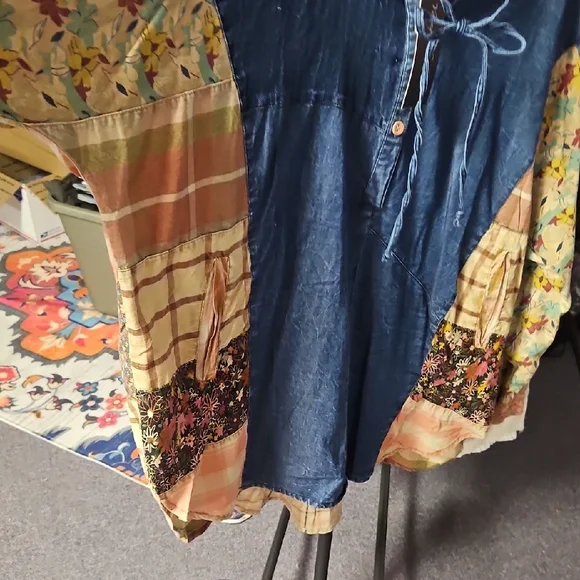 Floral Patchwork Button Down Shirt - Picture 3 of 10